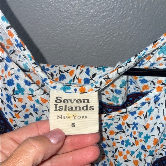 Floral Sleeveless Dress with Navy Accents - Picture 2 of 7